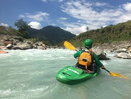 whitewater kayaking in nepal